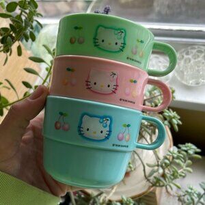 Vintage Sanrio 1998 Hello Kitty - Stacking cups set